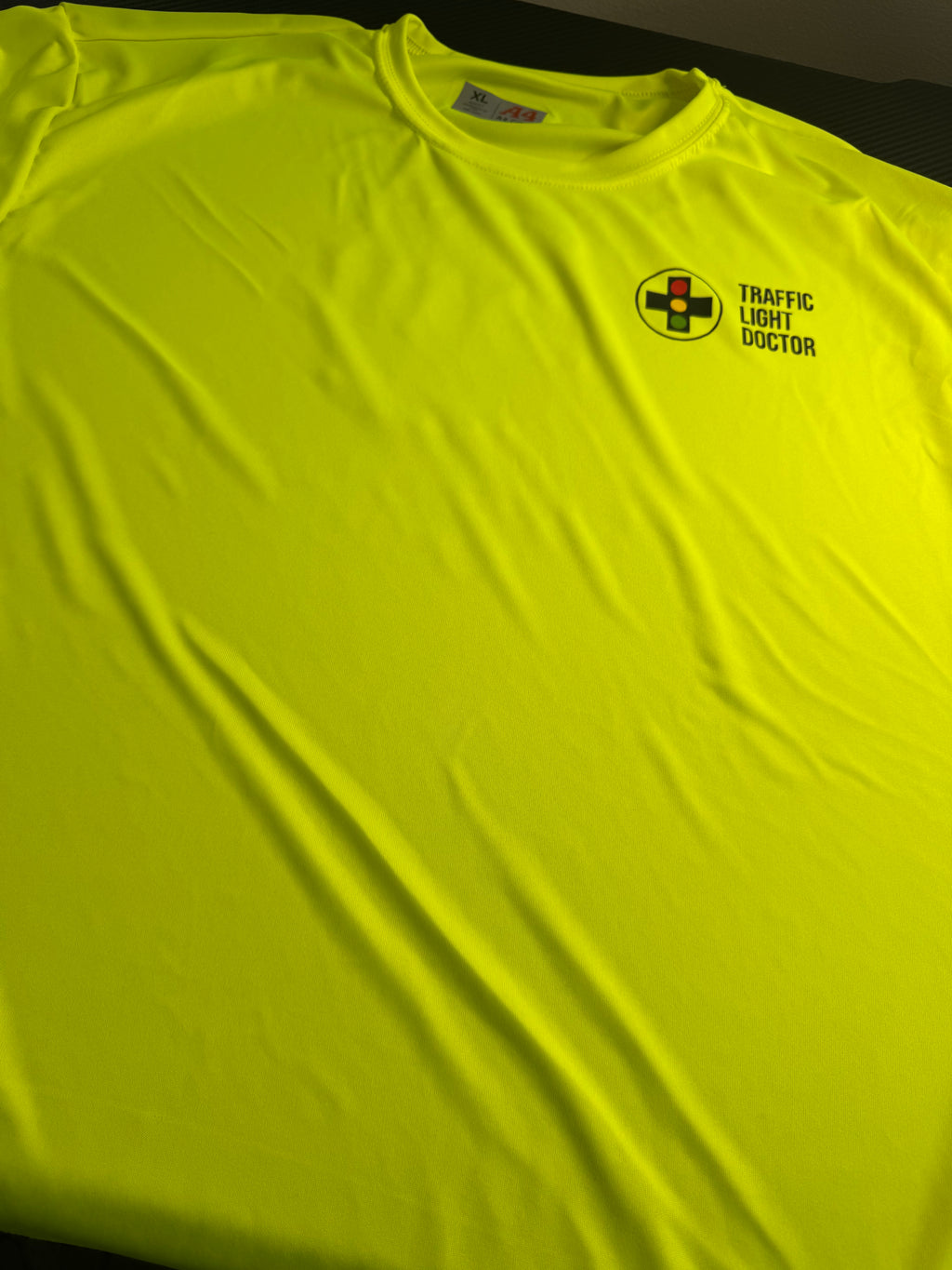 Traffic Light Doctor – High-Vis Performance Shirt